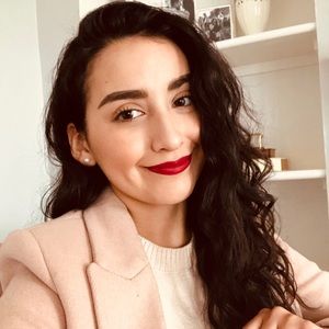 Meet your Posher, Andrea